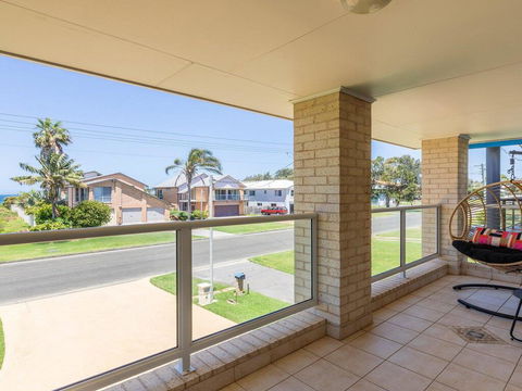 Azure Waters - Perfectly Positioned With Ocean Views - Darwin Holiday 3