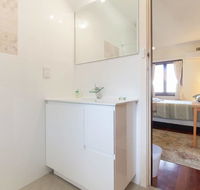 B8 Cafes Resturants UWA close to SCGH - Darwin Holiday