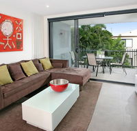 Back of the Block Bulimba - Executive 3BR Bulimba apartment with leafy outlook - Darwin Holiday
