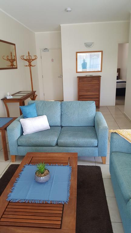 Baden 80 - Rainbow Shores, Air Conditioned Unit, Top Floor, Walk To Beach - Darwin Holiday 3