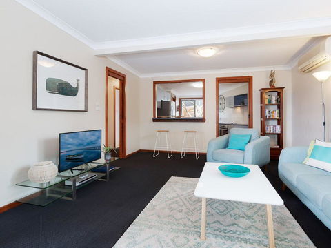 Baggies On Dutchies', 9 Burbong Street - Large House With Aircon, Boat Parking & Waterviews - Darwin Holiday 3