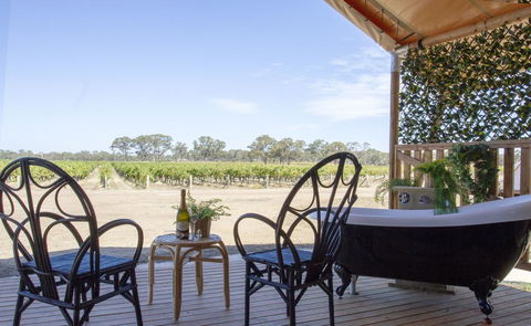 Balgownie Estate Winery Retreat & Restaurant - Darwin Holiday 1