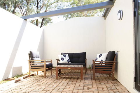 Balgownie Estate Winery Retreat & Restaurant - Darwin Holiday 3