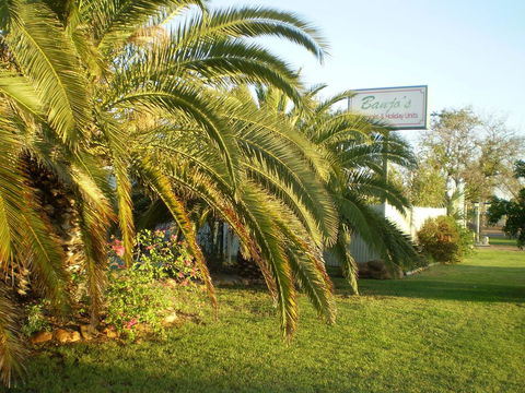 Banjos Overnight And Holiday Units - Darwin Holiday 0