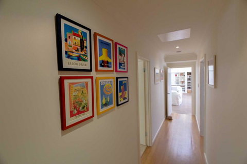 Barefoot Escape - Darwin Holiday 1