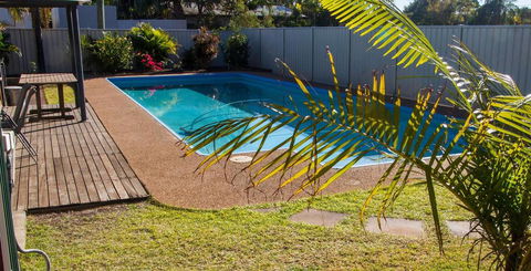 Barkly Hotel - Darwin Holiday 1