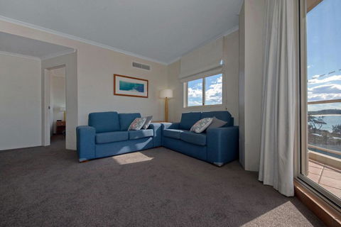 Barrington, 707/35-45 Shoal Bay Road - Darwin Holiday 1