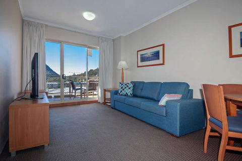 Barrington, 713/35-45 Shoal Bay Road - Darwin Holiday 2