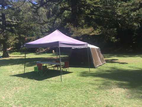 Basin Ku-ring-gai Campsite Set Up - Darwin Holiday 0
