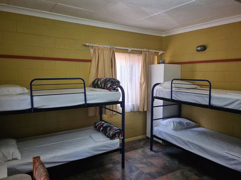 Bateman Bay Holiday Park & Batemans Bay YHA - Darwin Holiday 2