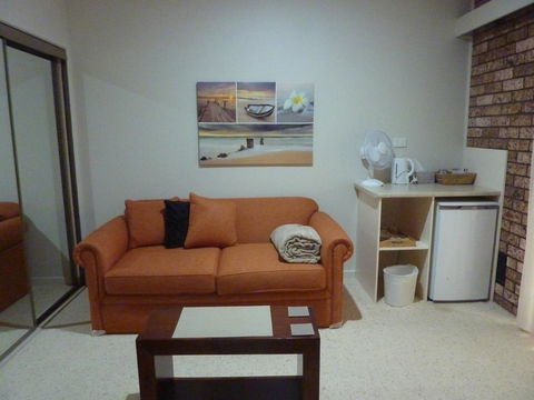 Batemans Bay Manor - Bed And Breakfast - Darwin Holiday 2