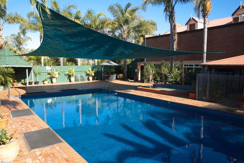 Batemans Bay Marina Resort - Darwin Holiday 2