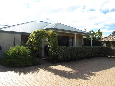 Baudins Of Busselton Bed And Breakfast - Darwin Holiday 3