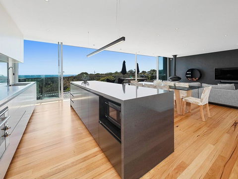 Bay Vista - Amazing Bay Views With The Beach At Your Doorstop! - Darwin Holiday 2