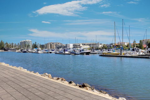 Bayswaterfront Apartments - Darwin Holiday 0