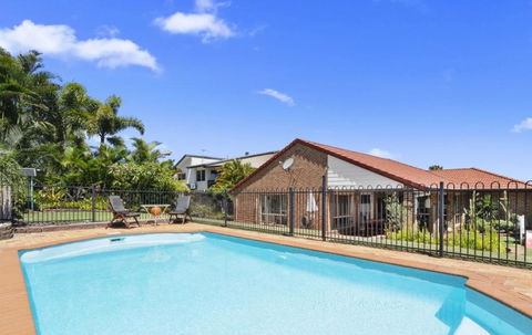 BB233 Banksia Beach Family Home - 4 Bedrooms - Darwin Holiday 0