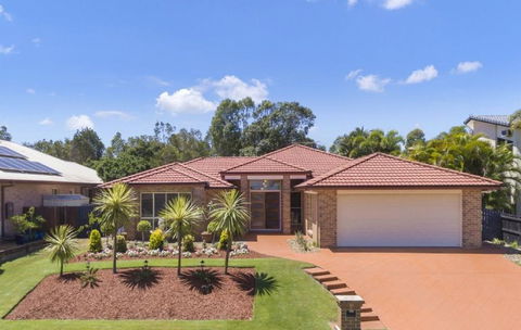 BB233 Banksia Beach Family Home - 4 Bedrooms - Darwin Holiday 2