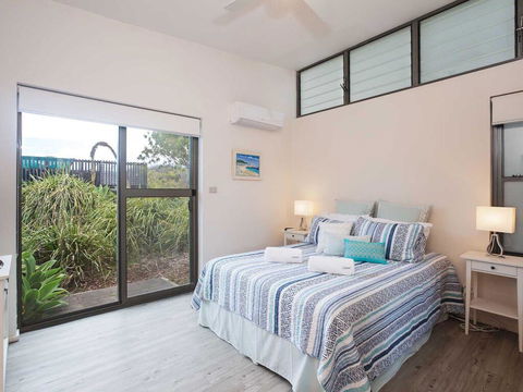 Beach House 7' 26 One Mile Close - Air Conditioned, Wifi, Foxtel, Linen - Darwin Holiday 2
