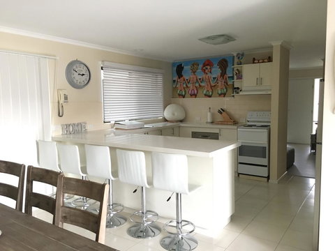 Beach House Getaway 2 - Darwin Holiday 3