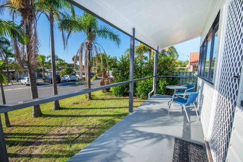Beach House On James Patterson - Darwin Holiday 1