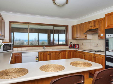 Beach House On Jones Beach - Kiama Accommodation - Darwin Holiday 3