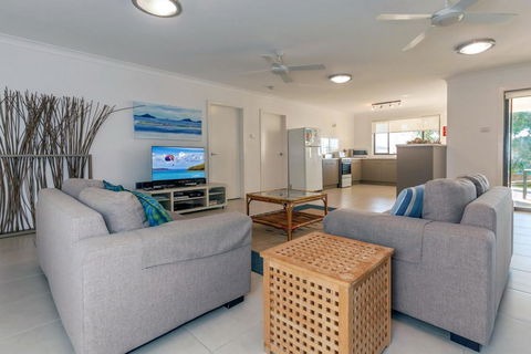 Beach House, Pacific Road, 1/20 - Darwin Holiday 1