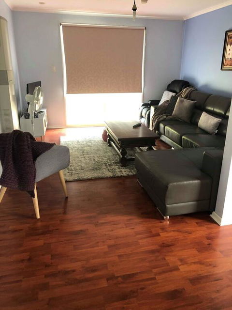 Beach Shack At Guest St - Darwin Holiday 3