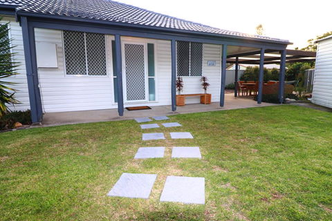 Beach Side Cottage At Blacksmiths - Darwin Holiday 1