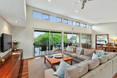 BeachBlu Holiday Home - Darwin Holiday 1
