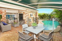 BEACHED  COOLUM Pet Friendly WIFI Linen supplied