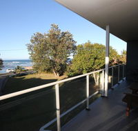 BEACHFRONT 3- 3/12 Bundella Ave LC - Darwin Holiday