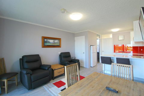 Beachfront 4, 25 Willow Street - Darwin Holiday 1