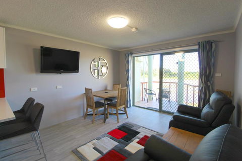 Beachfront 4, 25 Willow Street - Darwin Holiday 3