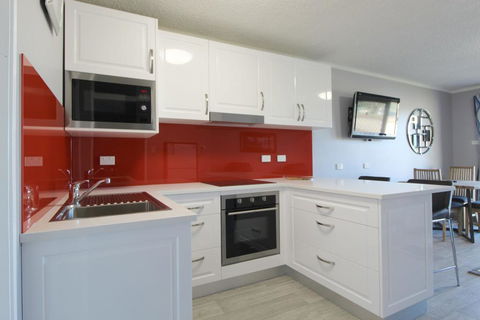 Beachfront 4, 25 Willow Street - Darwin Holiday 0