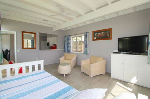 Beachfront 6, 25 Willow Street - Darwin Holiday 2
