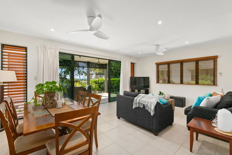 Beachfront Apartment With Ocean Views - Darwin Holiday 2
