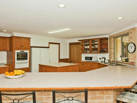 Beachfront Pool House - Absolute Beachfront - Darwin Holiday 1