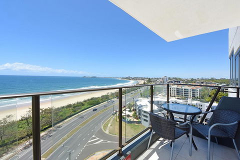 Beachfront Towers - Darwin Holiday 1