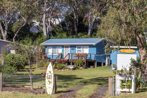 Retro Beach Cottage - Darwin Holiday 1