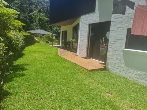 RESIDENTIAL 4 BEDROOM House - Darwin Holiday 2
