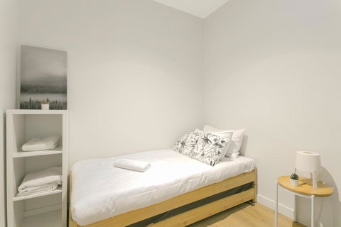 REST COLLECTION One Bedroom Apartment With Study - Darwin Holiday 3