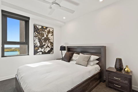 Riverfront 2-Bed With Pool, Sauna, Gym & Views - Darwin Holiday 2
