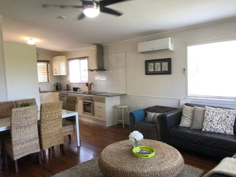 Redland BayBreeze - Darwin Holiday 0