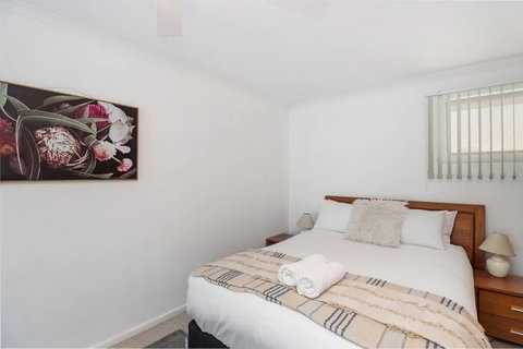 Reel Close! Walk To Everything. Sleeps 6 - Darwin Holiday 3