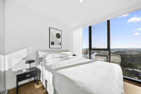 Refined 2-Bed With Luxurious Building Amenities - Darwin Holiday 3