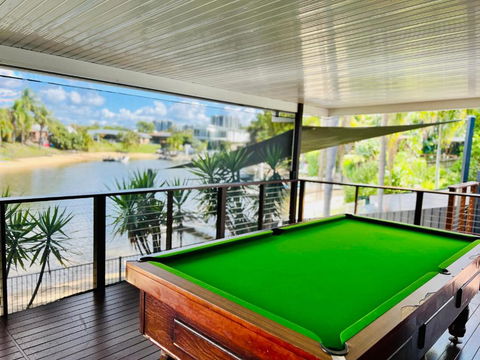 Reflections Broadbeach- Heated Pool! Complete Waterfront Entertainer With Huge Deck, Pool Table And Pontoon - Darwin Holiday 1