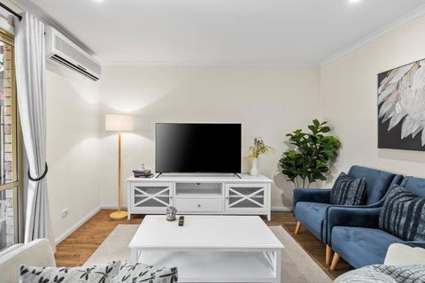 Regency 3 Bedroom Central Town House - Darwin Holiday 2