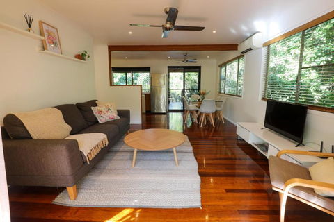 Regent Bower Cottage - Darwin Holiday 1