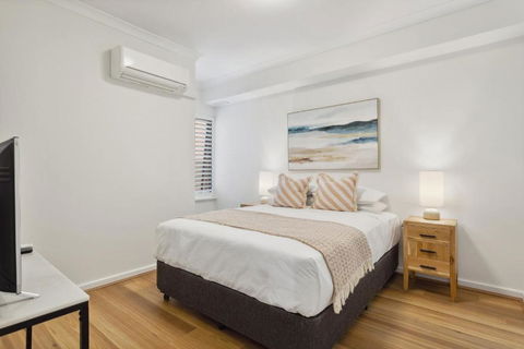 REGL20/11 - Regal In East Perth - Darwin Holiday 1