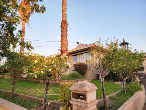 Relax, Refresh, Rejuvenate In Luxury And Convenience - Darwin Holiday 2